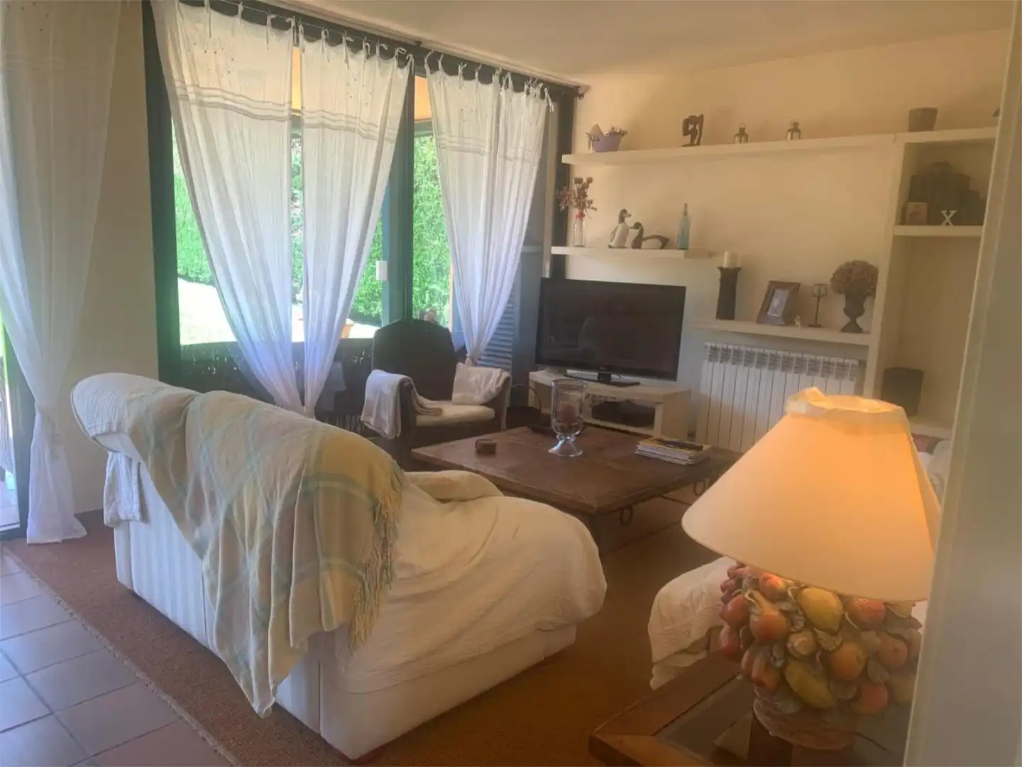Flat for sale in Avinguda Josep Maria de Ventos, 17, Navata Living room of Flat for sale in Navata with Terrace and Swimming Pool
