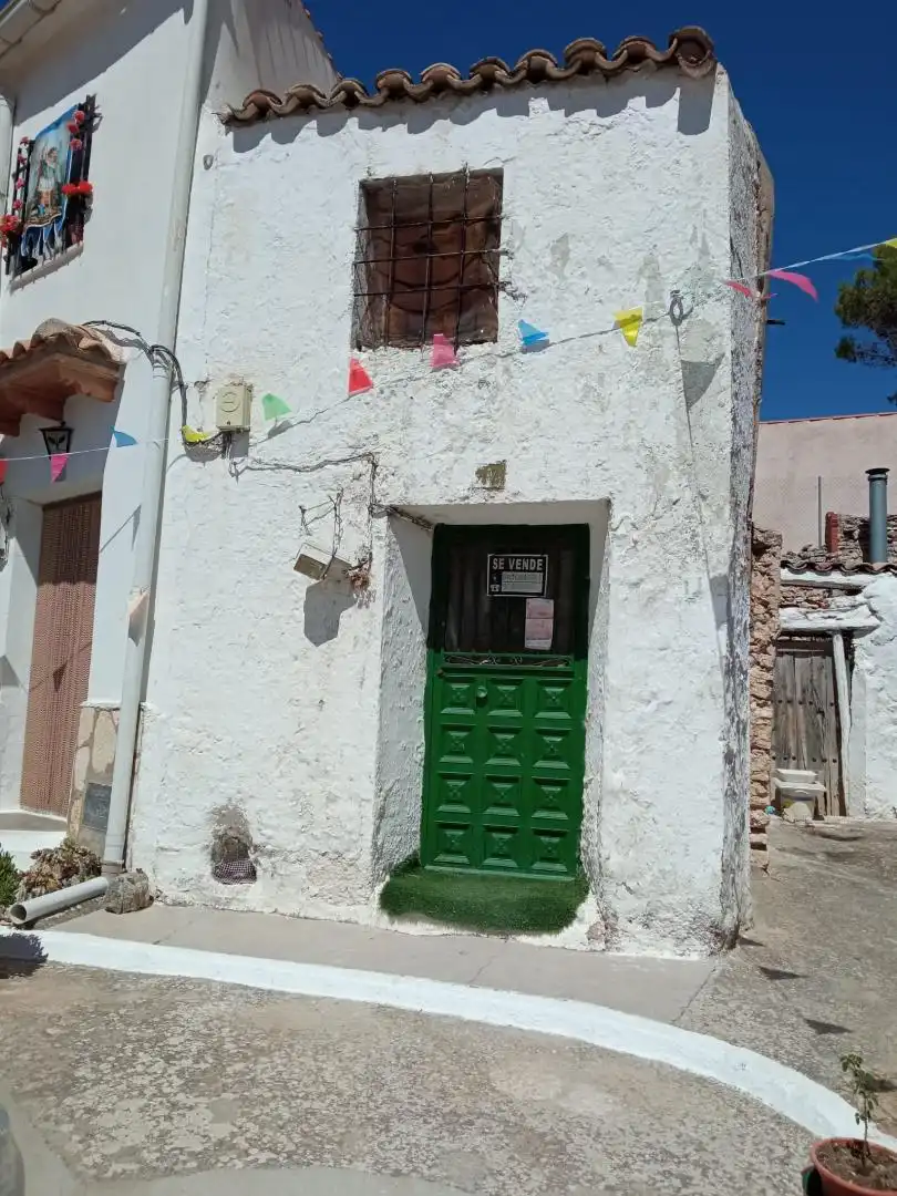 Vista exterior de Casa adosada en venta en Campos del Paraíso