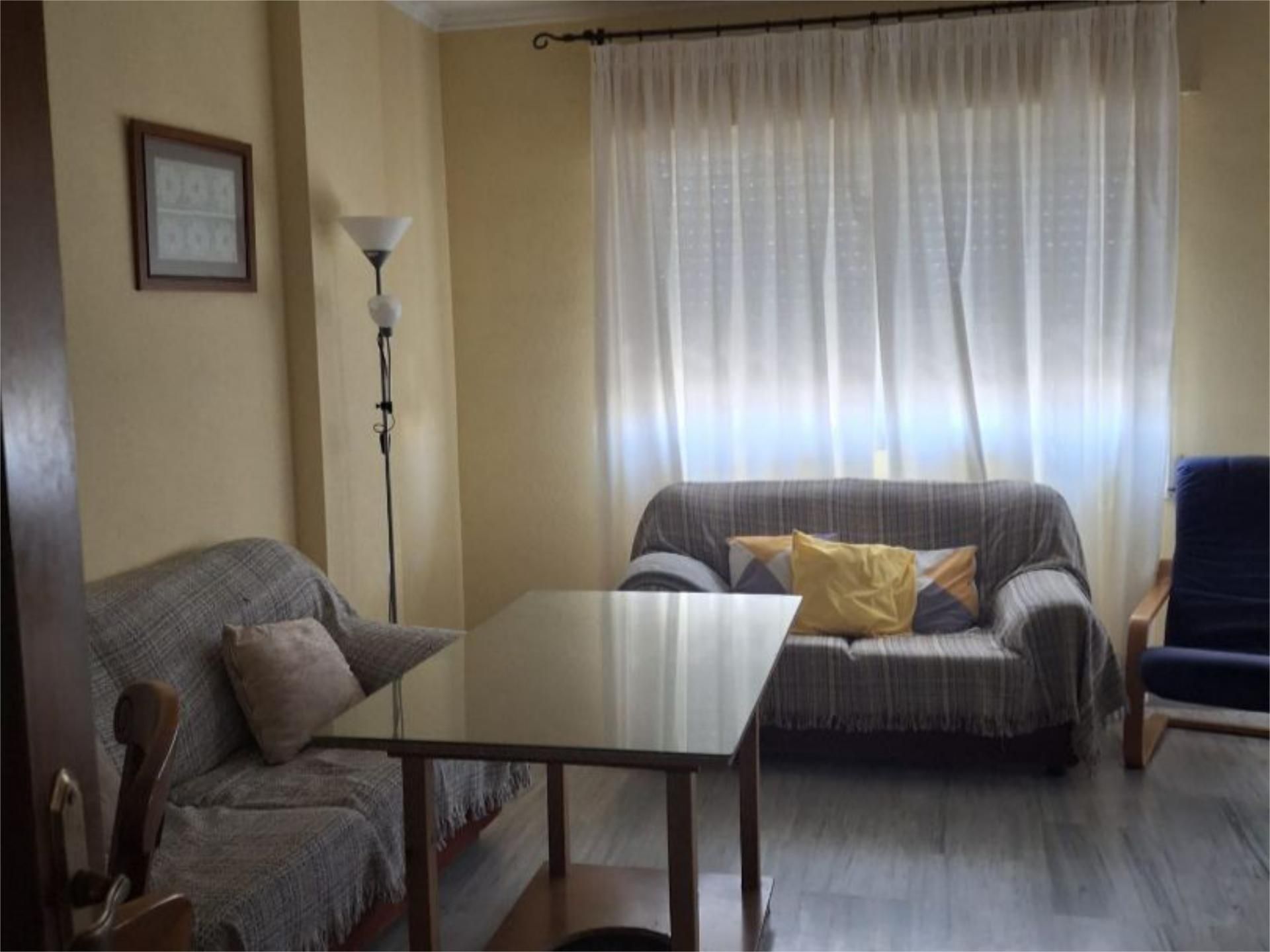 Sala de estar de Piso de alquiler en Badajoz Capital con Aire acondicionado, Amueblado y Balcón