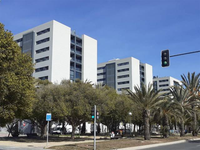 Piso en Venta en Calle Granja de Rocamora, 4 en Garbinet - Parque de las Avenidas