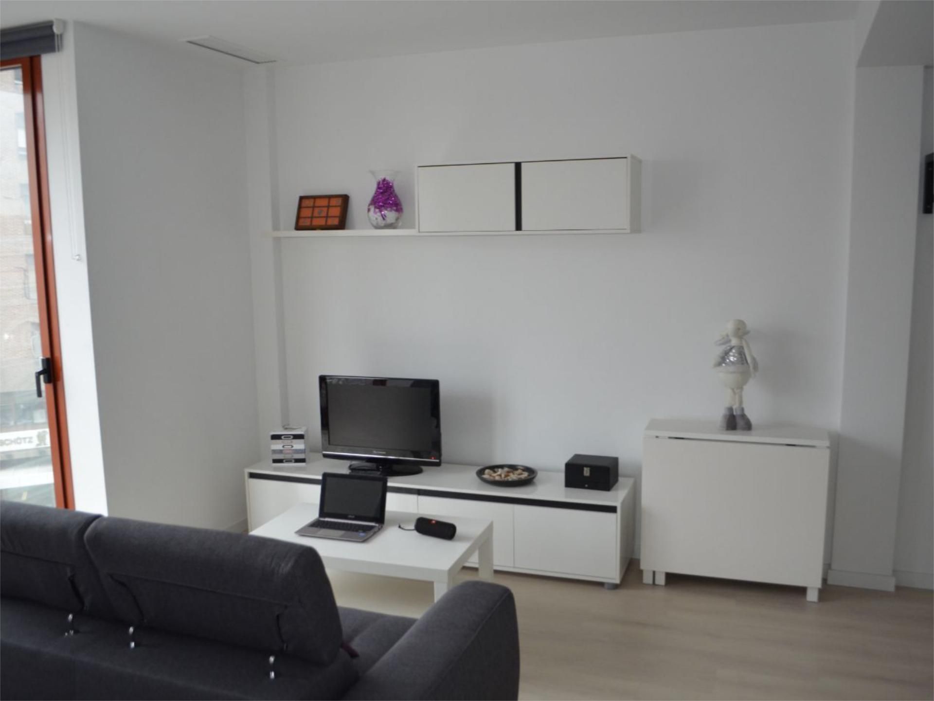 Sala de estar de Piso de alquiler en  Madrid Capital con Aire acondicionado, Calefacción y Parquet