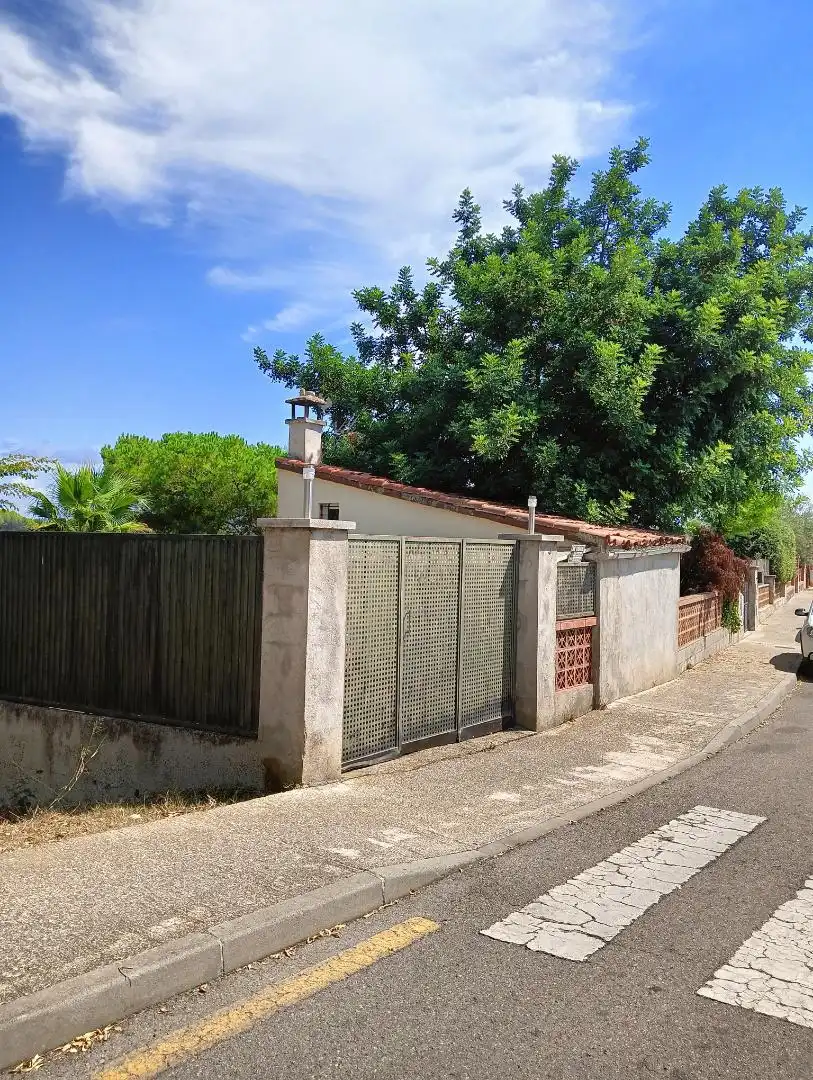 Vista exterior de Terreno en venta en Rubí