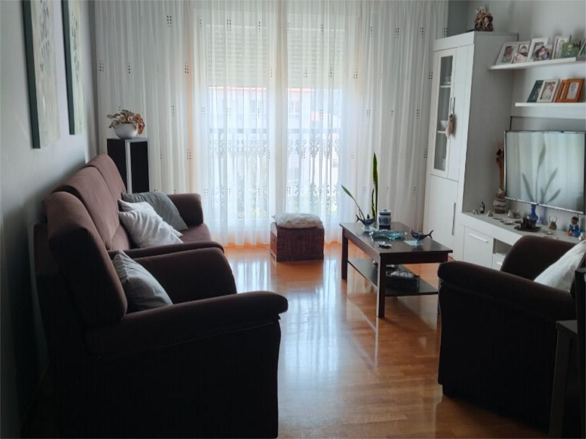 Living room of Flat for sale in A Laracha  