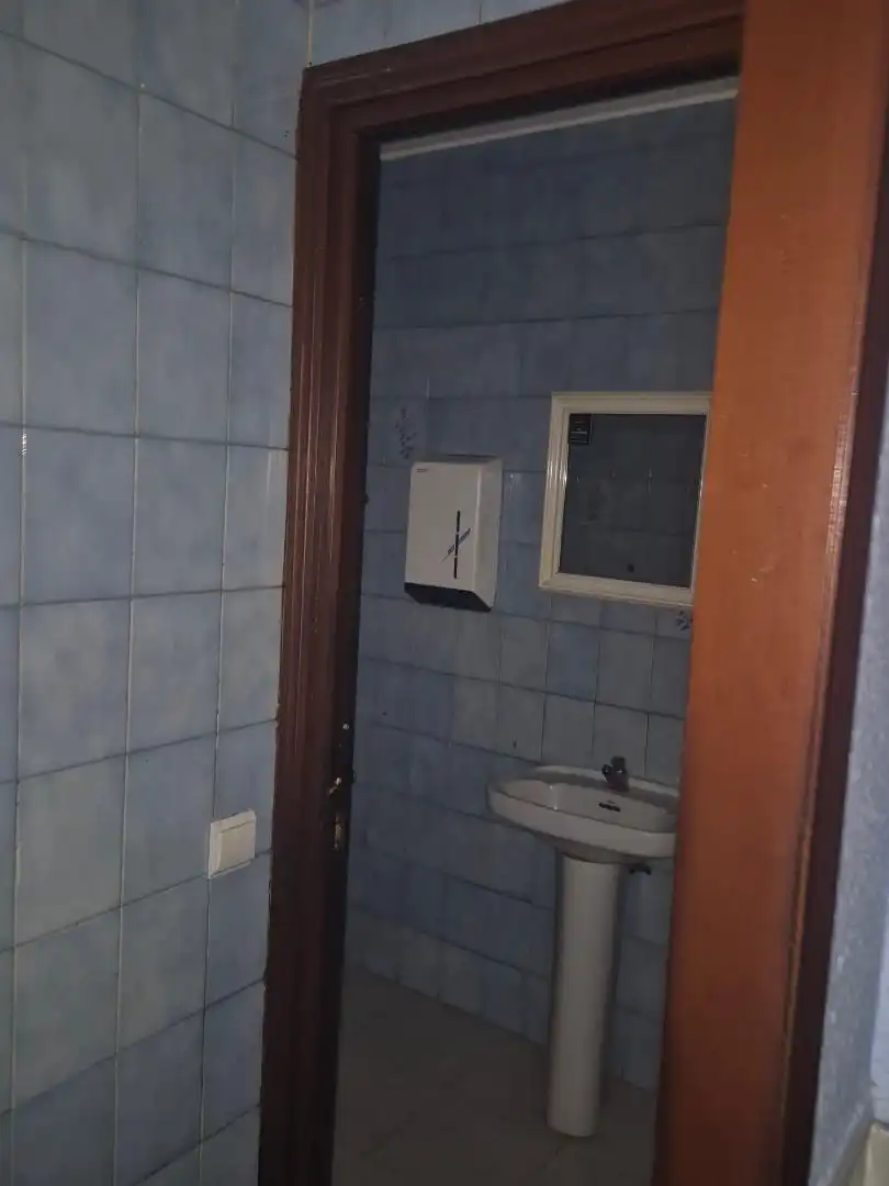 Commercial properties for sale in Calle Joaquina Santander, 51, Centro - Corte Inglés Bathroom of Commercial properties for sale in Talavera de la Reina