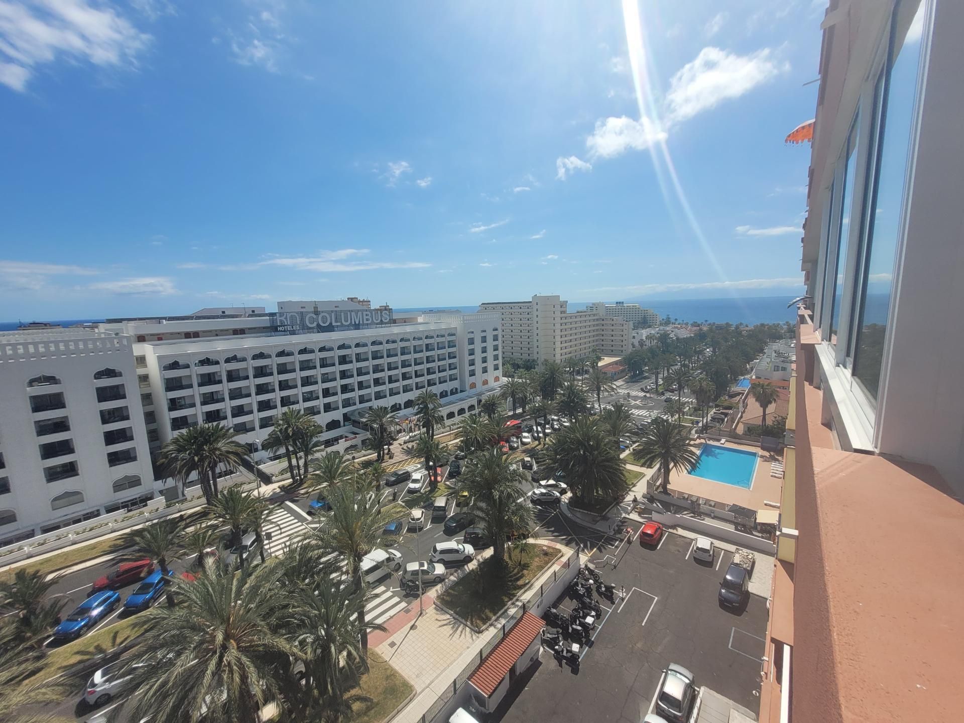 Vista exterior de Pis de lloguer en Arona amb Parquet, Terrassa i Piscina