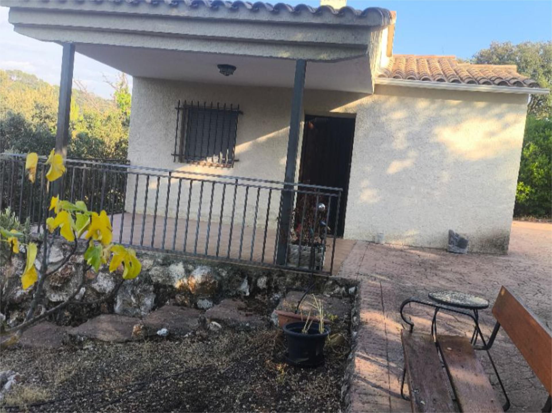 Exterior view of House or chalet for sale in Hontoba  with Air Conditioner and Terrace