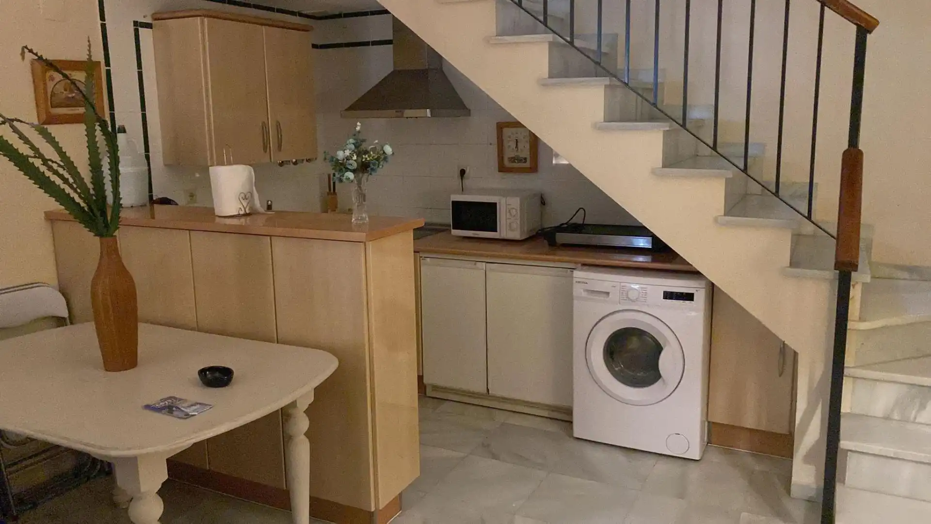 Piso de alquiler en Calle Tartaneros, 2, Centro - Calzada - Cabo Noval Cocina de Piso de alquiler en Sanlúcar de Barrameda con Calefacción, Parquet y Amueblado
