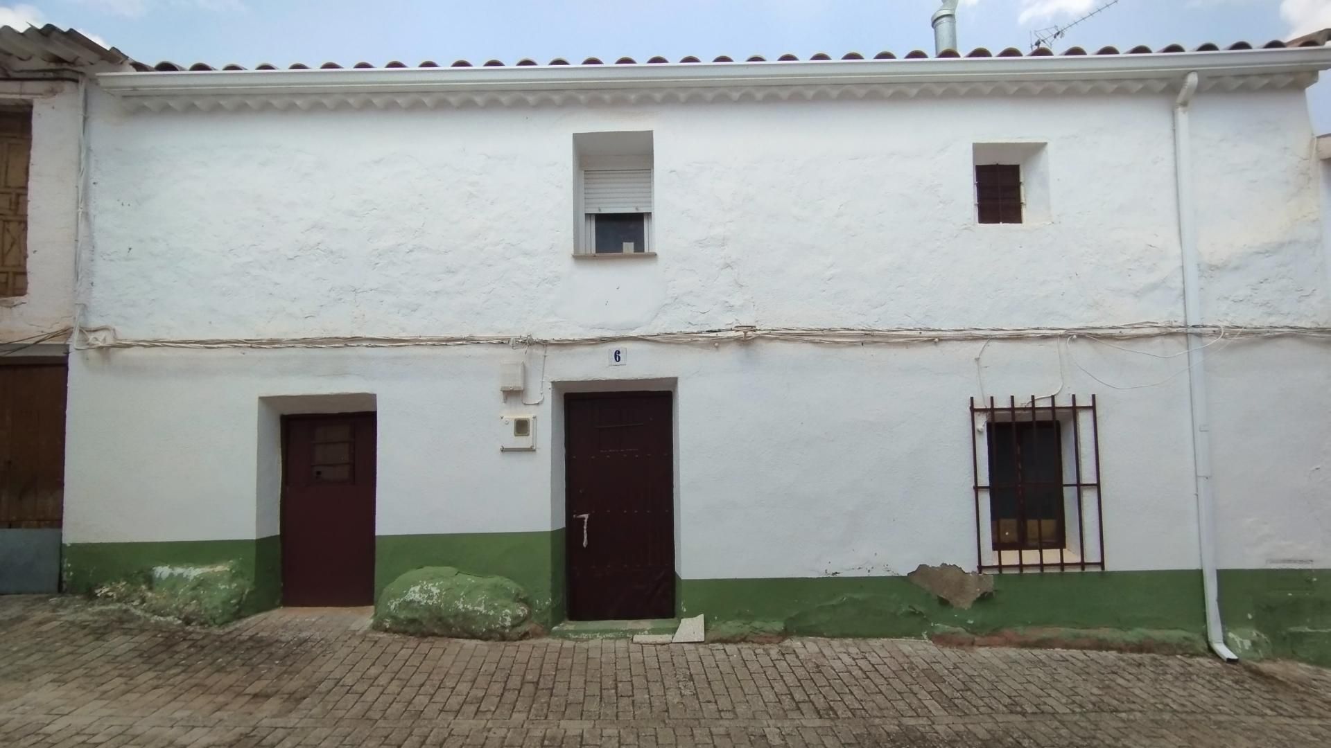 Vista exterior de Casa adosada en venda en Povedilla