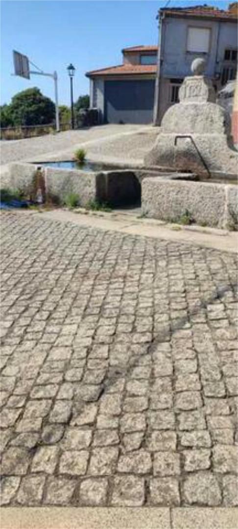 Vista exterior de Casa o xalet en venda en Cualedro amb Calefacció, Traster i Moblat