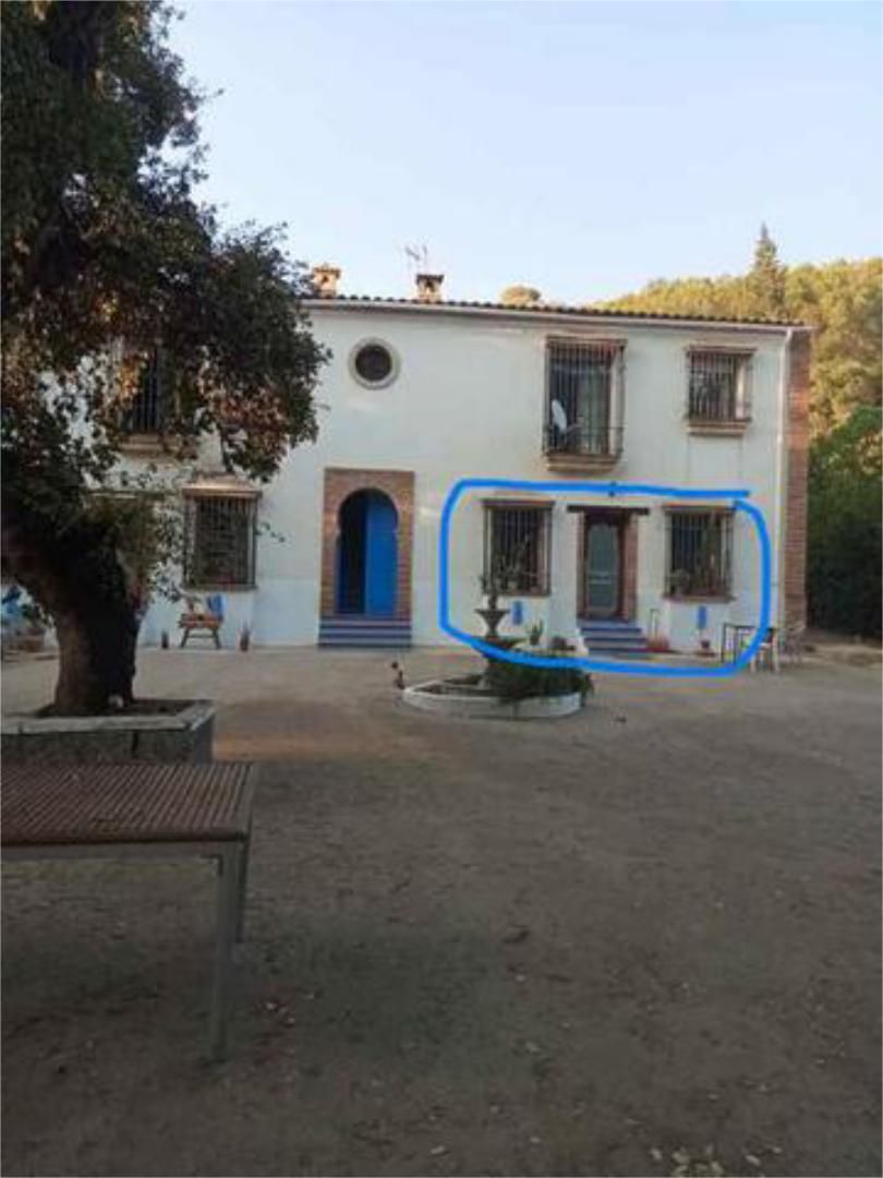 Single-family semi-detached to rent in Santa Maria de Trassierra