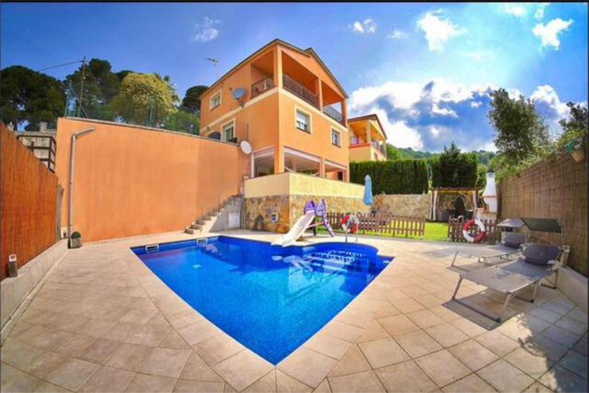 Piscina de Casa o xalet de lloguer en Vidreres amb Calefacció, Jardí privat i Terrassa