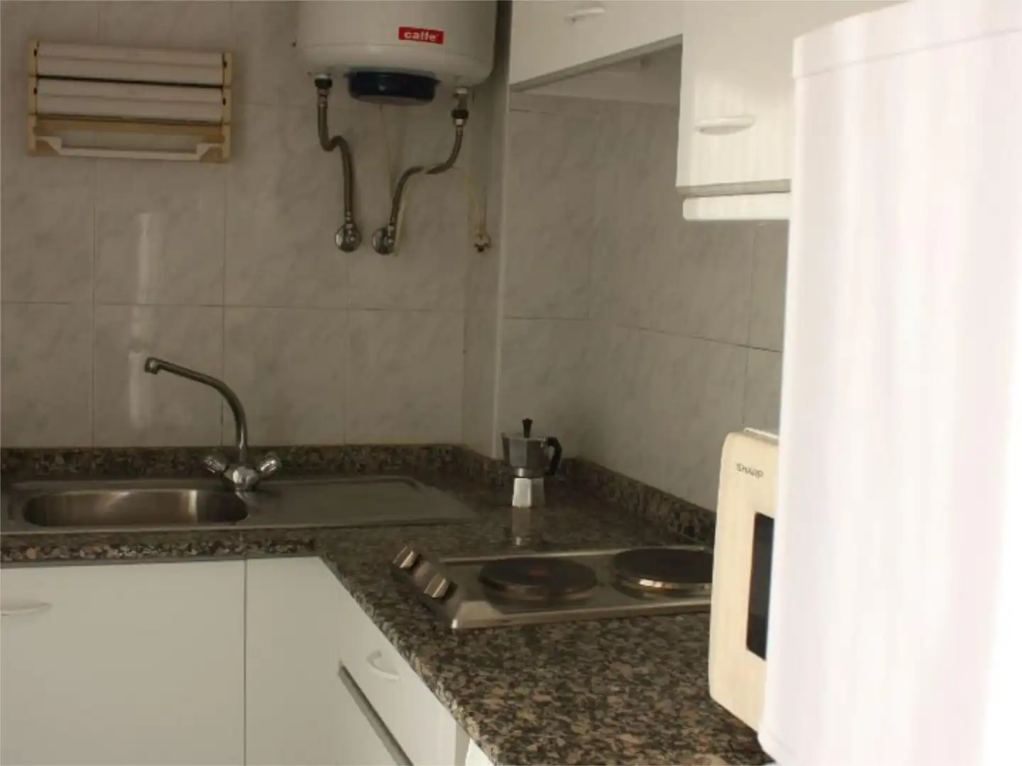 Cuina de Pis de lloguer en Valencia amb Aire condicionat, Moblat i Balcó