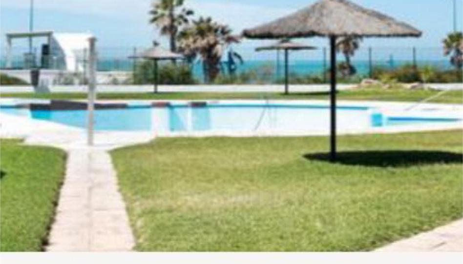 Foto 1 de Apartament de lloguer a Calle el Bogavante, 2, La Barrosa, Cádiz