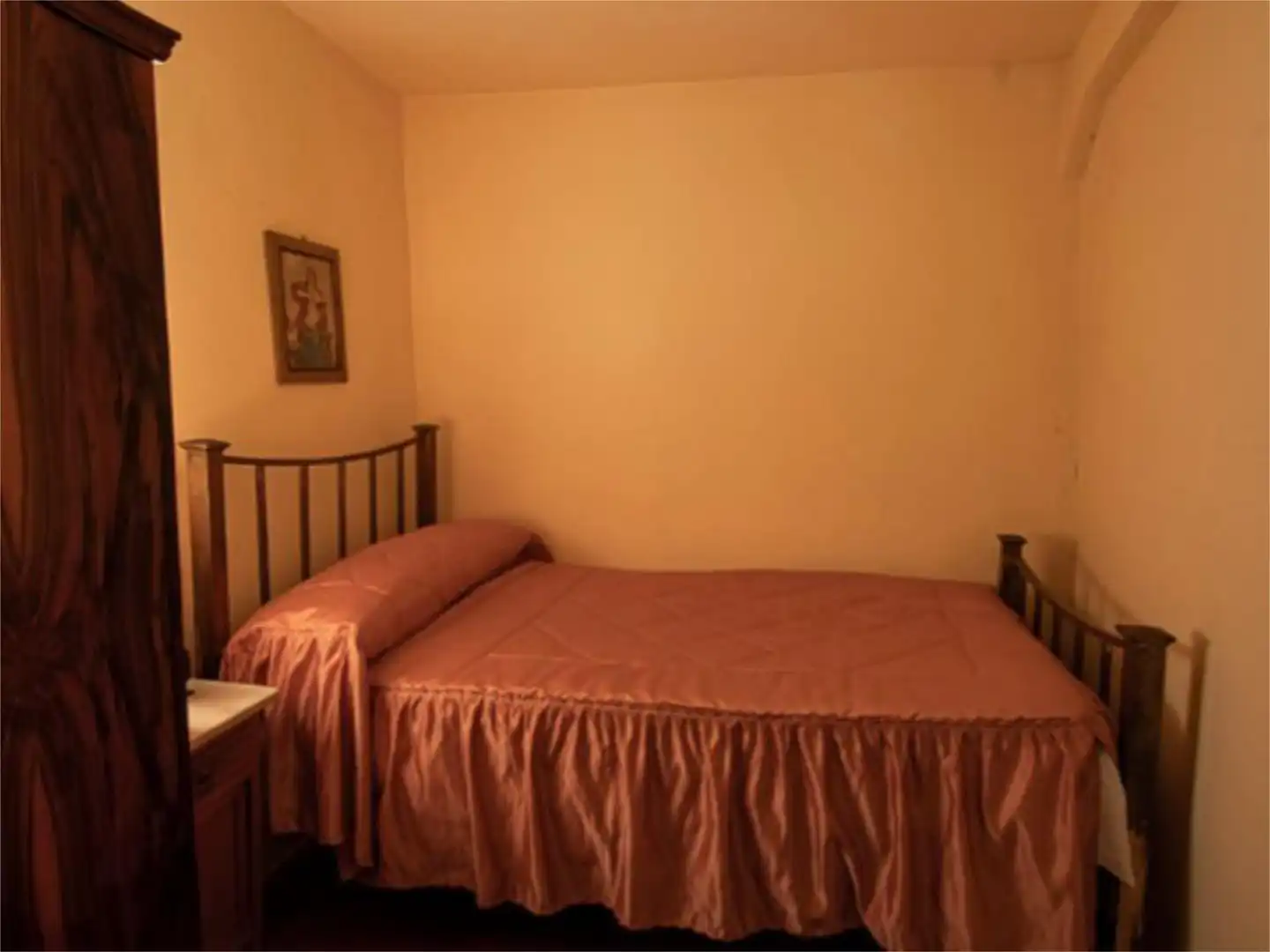Casa adosada en venta en Calle Mayor, 26, Arcos de Jalón Habitación de Casa adosada en venta en Arcos de Jalón con Terraza, Trastero y Amueblado