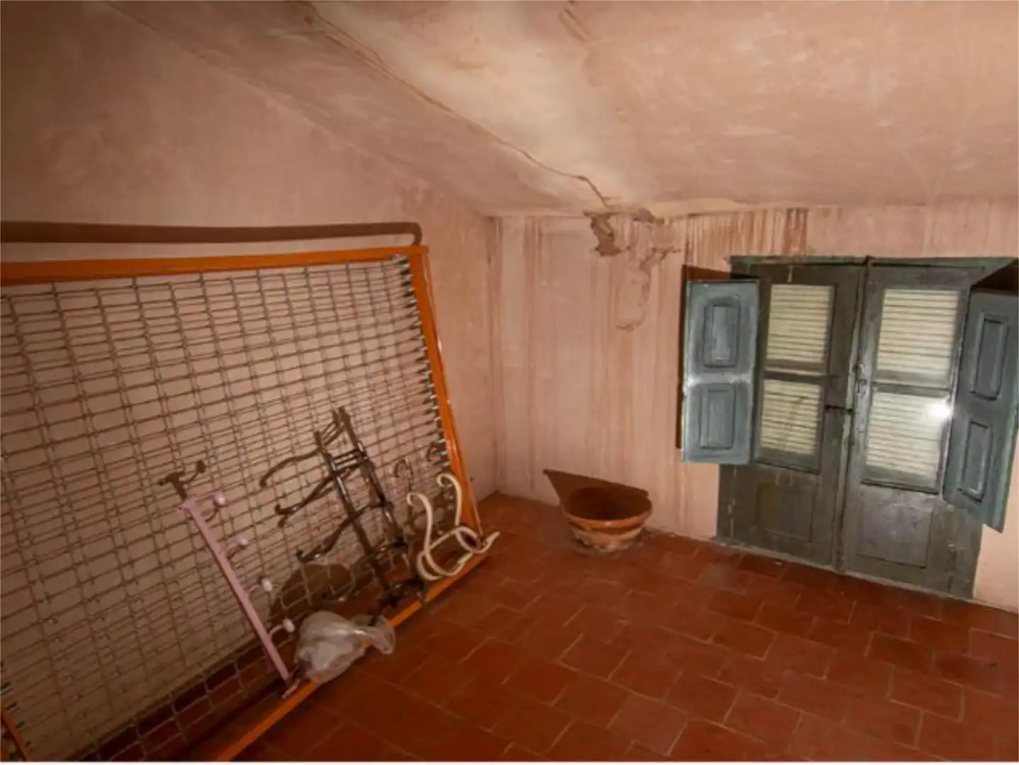 Casa adosada en venta en Calle Mayor, 26, Arcos de Jalón Casa adosada en venta en Arcos de Jalón con Terraza, Trastero y Amueblado