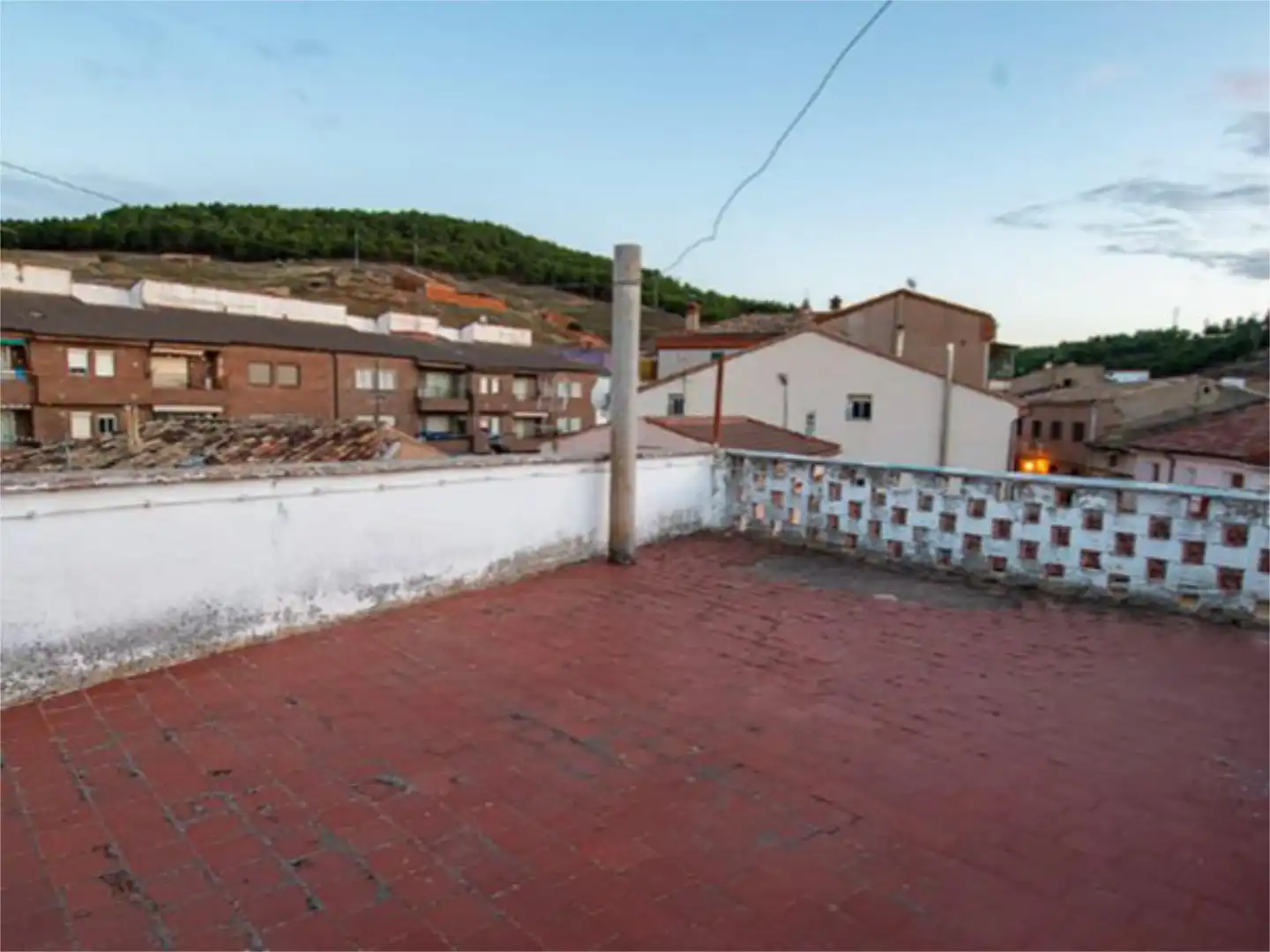 Casa adosada en venta en Calle Mayor, 26, Arcos de Jalón Vista exterior de Casa adosada en venta en Arcos de Jalón con Terraza, Trastero y Amueblado