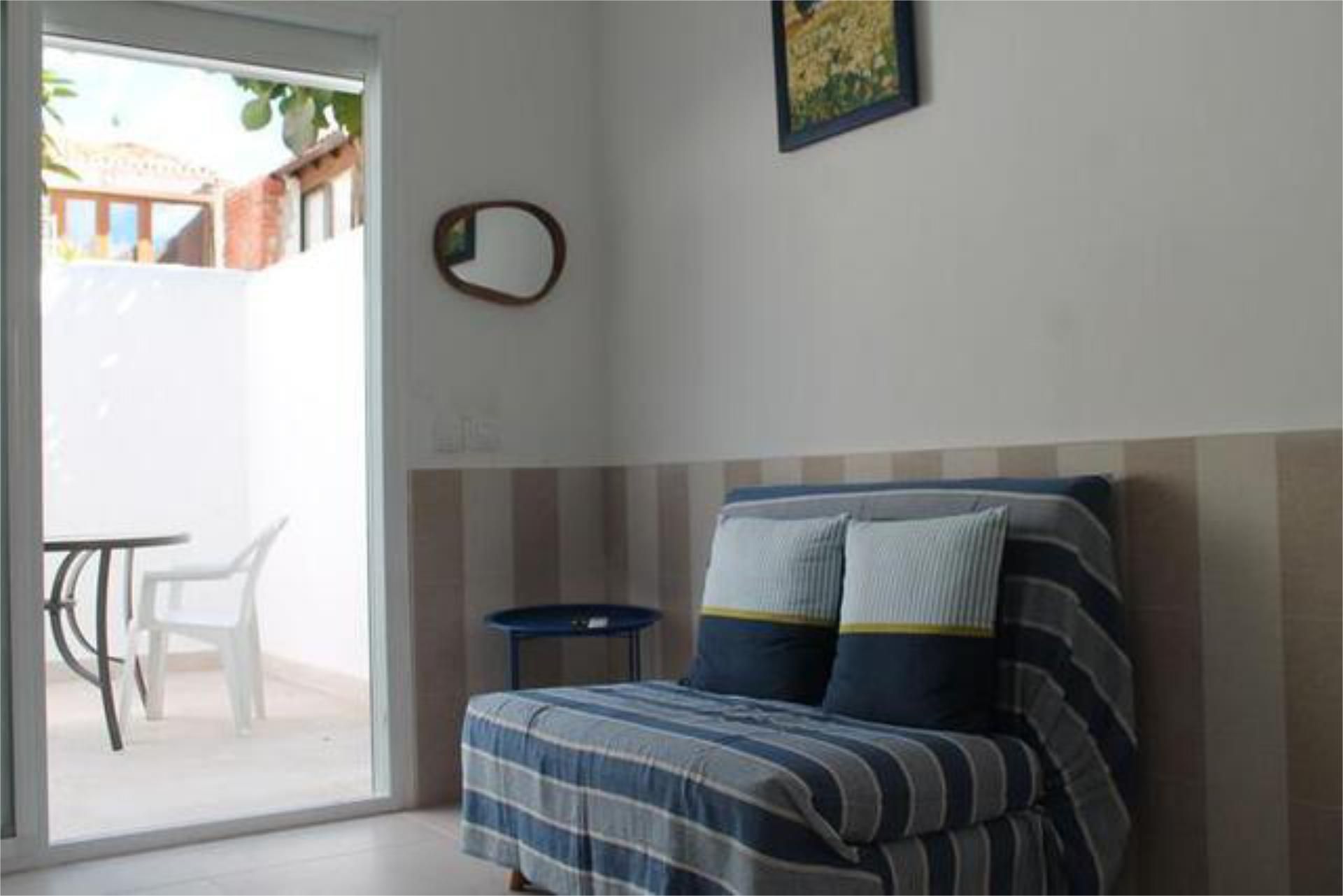 Habitación de Piso de alquiler en Estepona con Calefacción, Jardín privado y Terraza