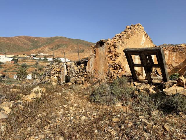 Terreno en Venta en Calle Amanay, 7 en Toto