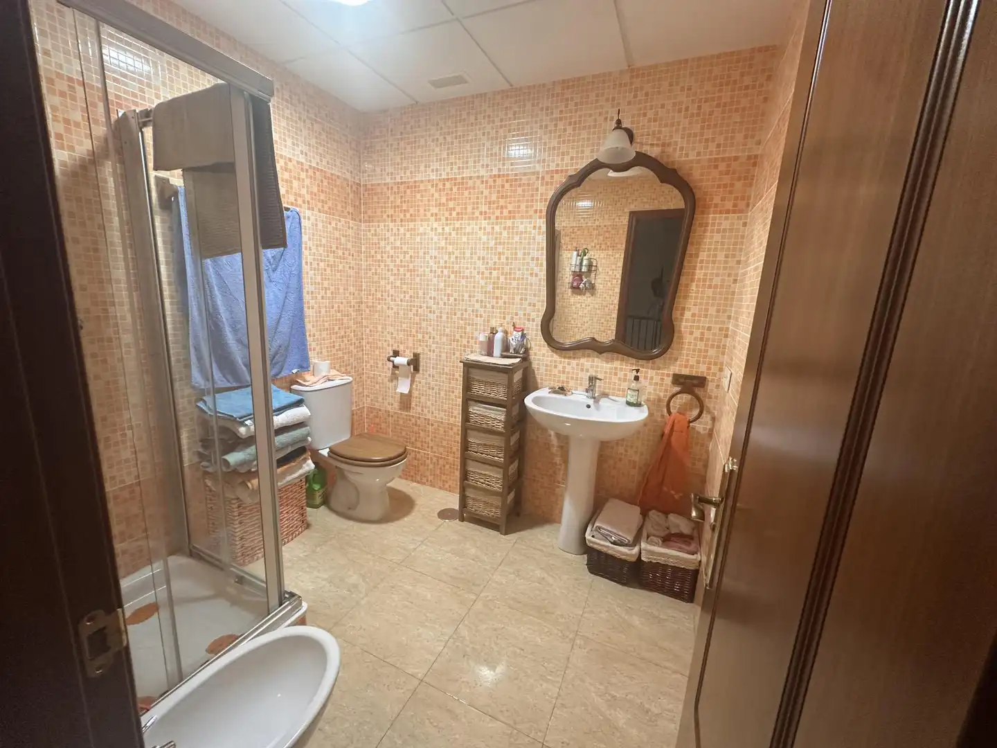 Detached homes for sale in Camino de San Pedro de Mérida, 95, San Pedro de Mérida Bathroom of Detached homes for sale in San Pedro de Mérida with Air Conditioner, Private garden and Parquet flooring