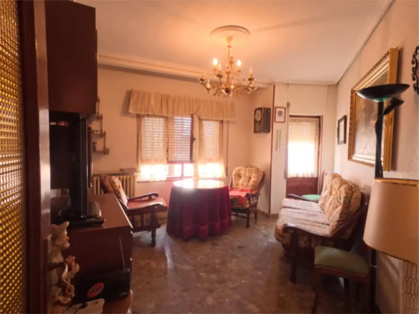 Casa o chalet en venta en Calle San Andrés, 1, Benavente Sala de estar de Casa o chalet en venta en Benavente con Calefacción, Terraza y Trastero