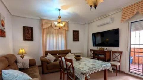 Foto 4 de Pis en venda a Calle Reino Unido, 1, San Gonzalo, Jaén