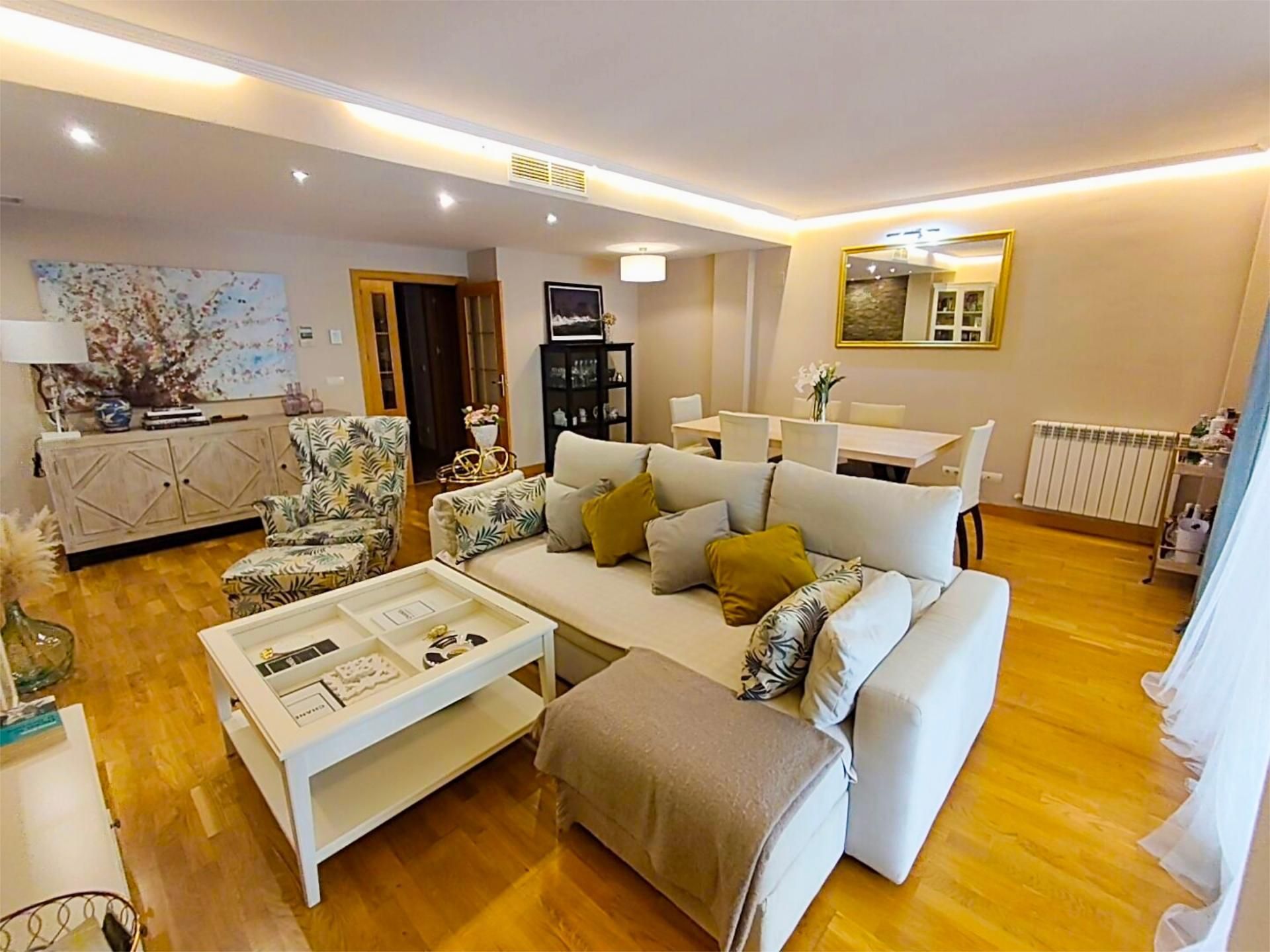 Living room of House or chalet for sale in Parla  with Air Conditioner, Heating and Private garden