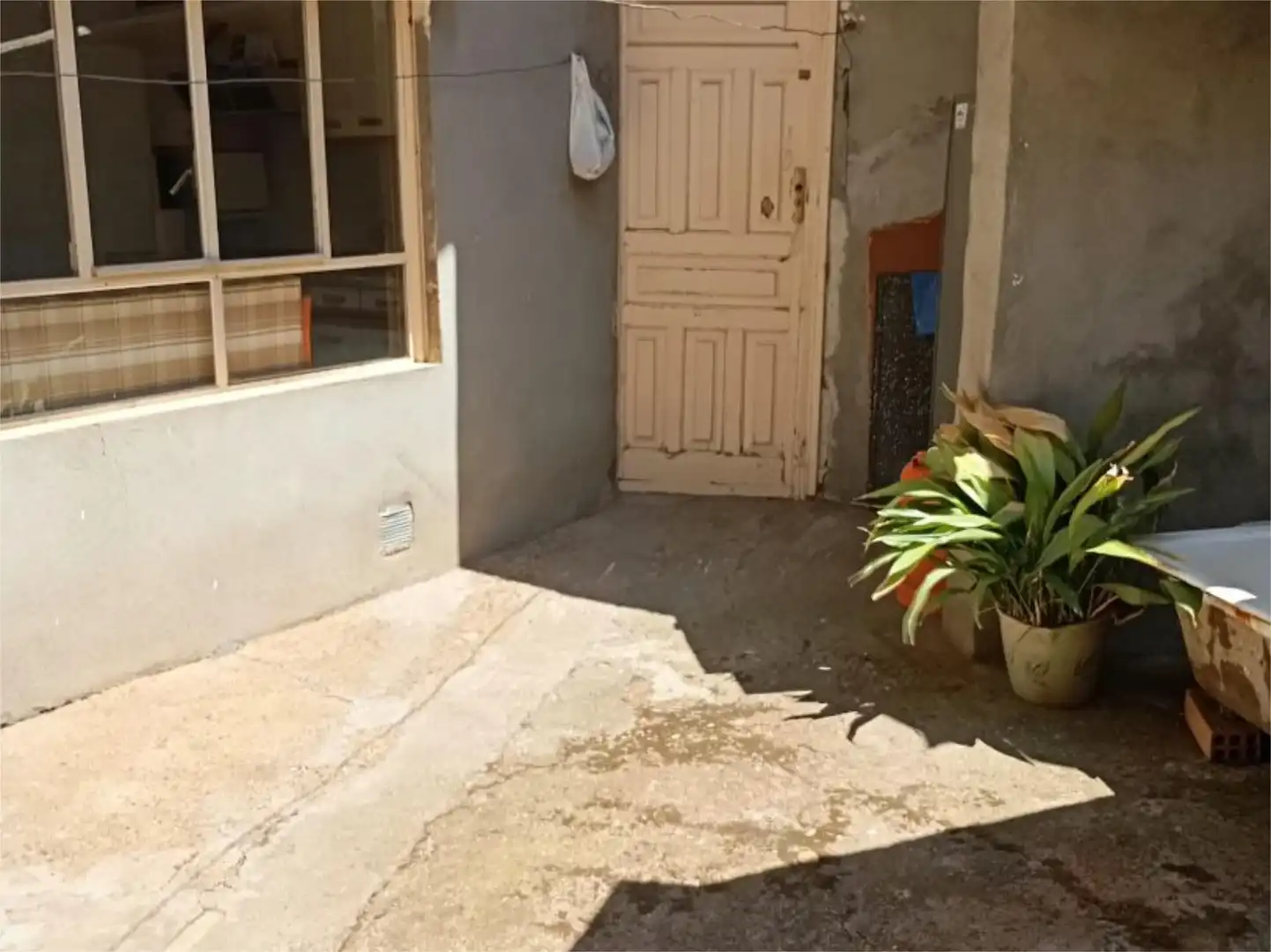 Einfamilien-Reihenhaus zum Verkauf in Calle el Medio, 24, Cebrones del Río Außenansicht von Einfamilien-Reihenhaus zum Verkauf in Cebrones del Río mit Heizung und Abstellraum