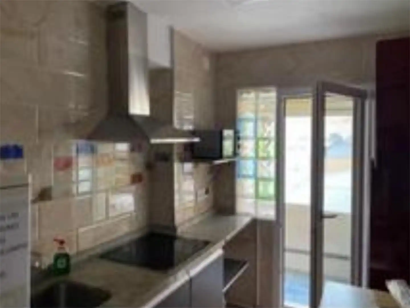 Cocina de Piso para compartir en Zamora Capital  con Calefacción, Parquet y Terraza