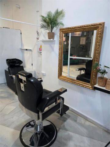 Local comercial en Alquiler en Girón - Las Delicias