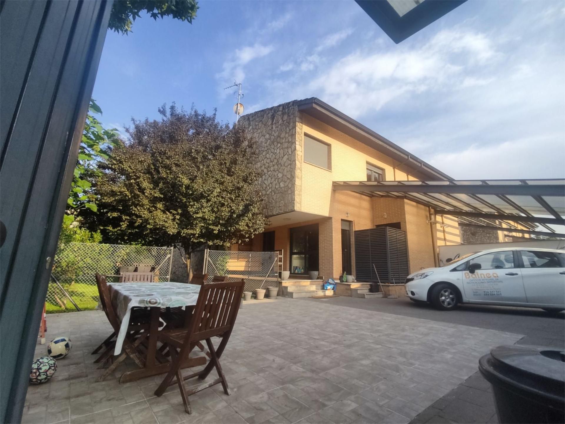 Exterior view of Single-family semi-detached for sale in Alpedrete  with Terrace and Balcony