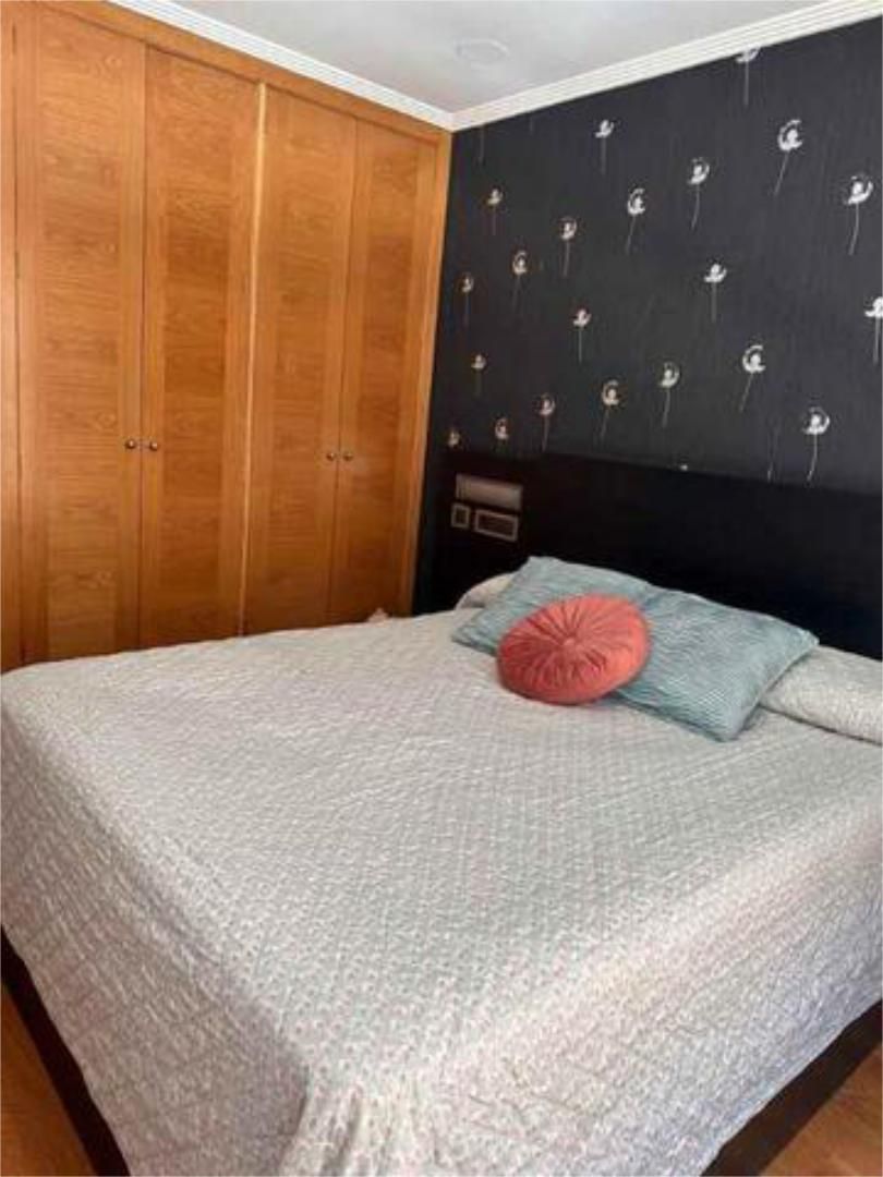 Bedroom of Flat to rent in Pontevedra Capital   with Heating, Terrace and Storage room