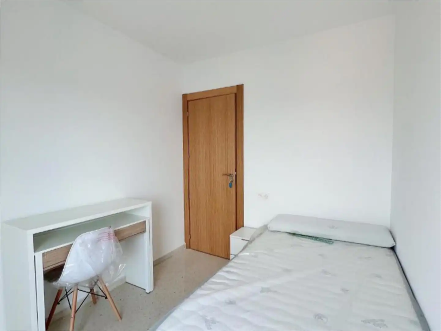 Zimmer in Calle Julio Moreno Dávila, 17, Cartuja Zimmer in Calle Julio Moreno Dávila, 17, Cartuja