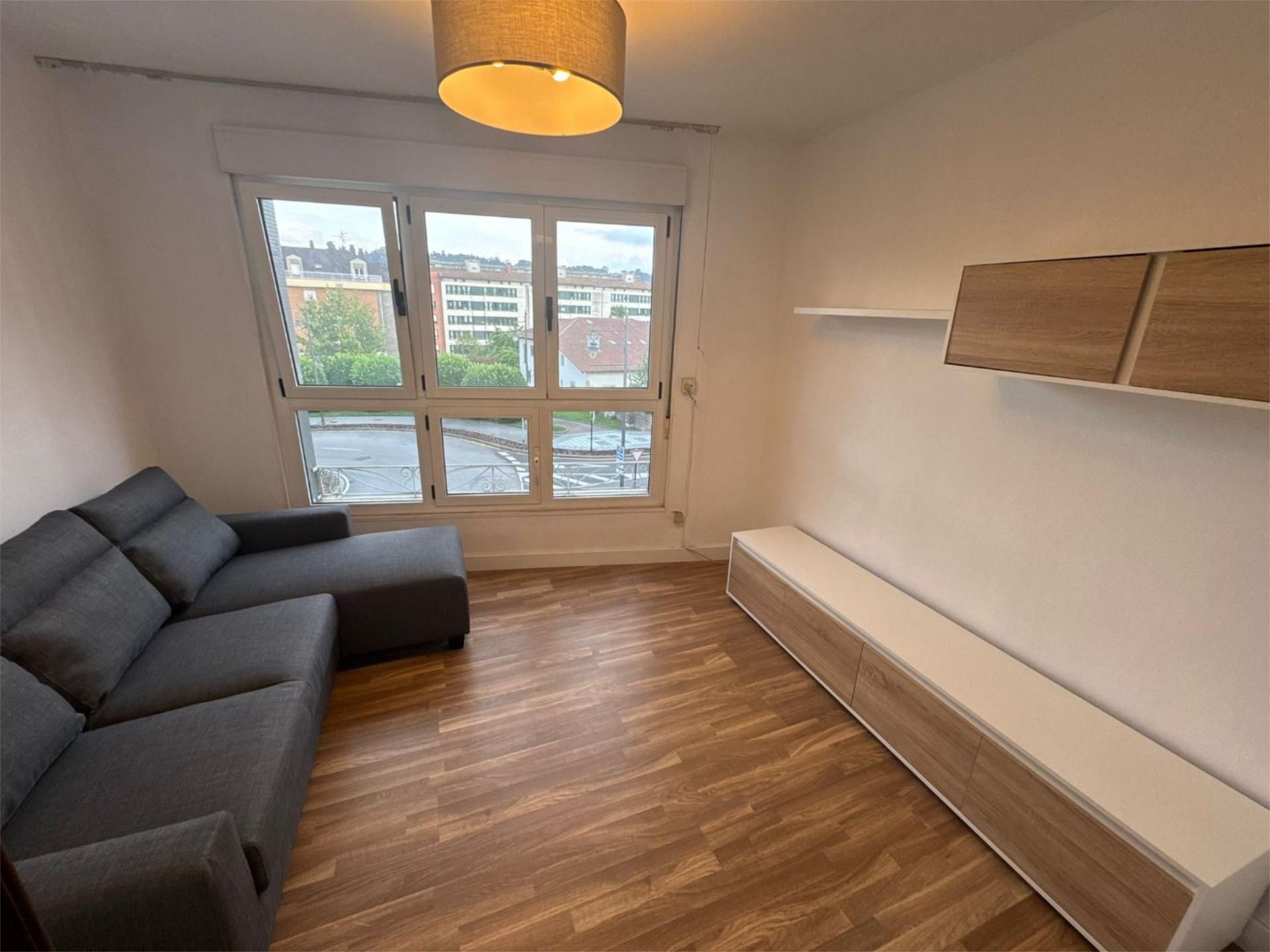 Living room of Flat to rent in Siero  with Heating, Parquet flooring and Furnished