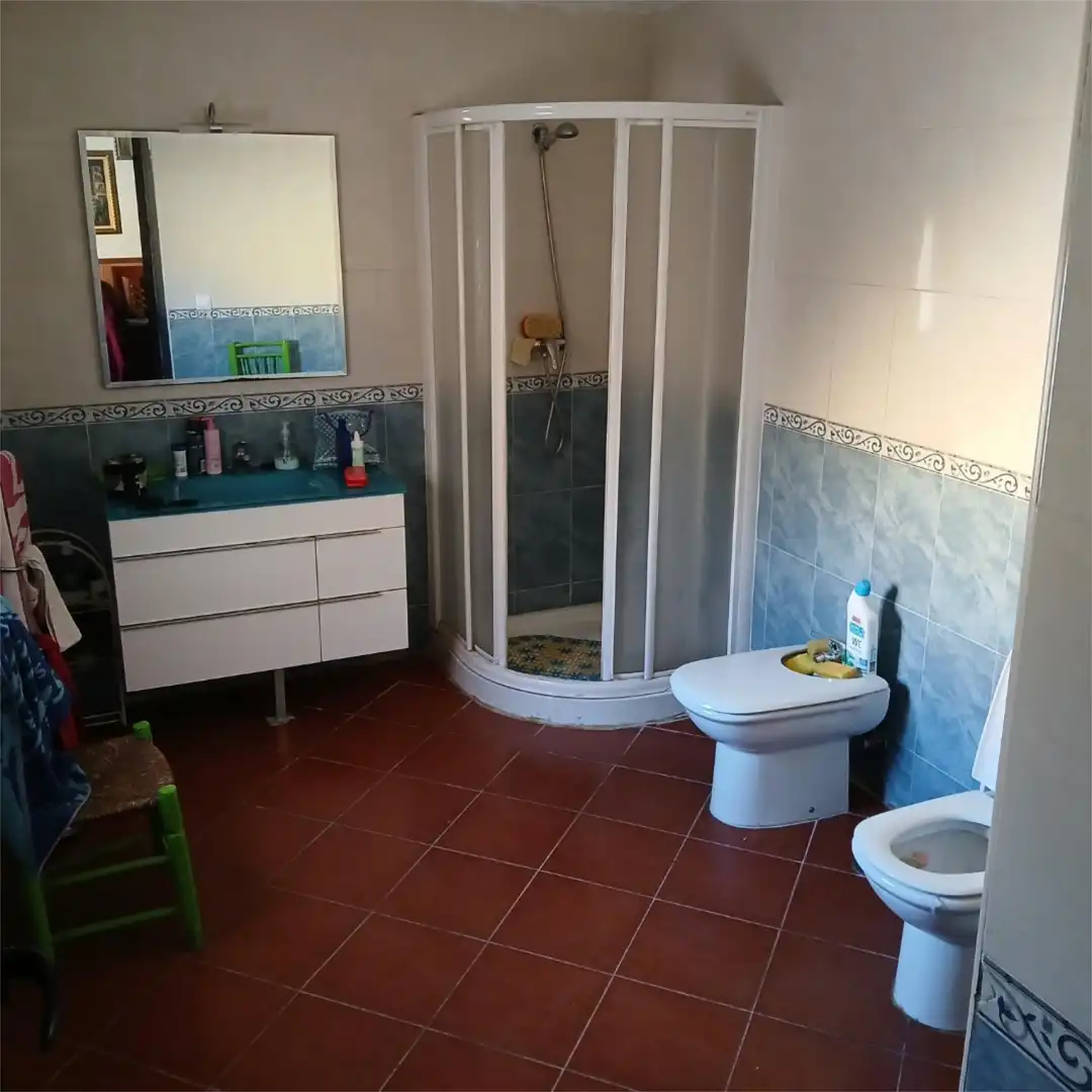 Casa adosada en venta en Calle Hernández Gil, 22, La Coronada Baño de Casa adosada en venta en La Coronada con Calefacción, Jardín privado y Terraza