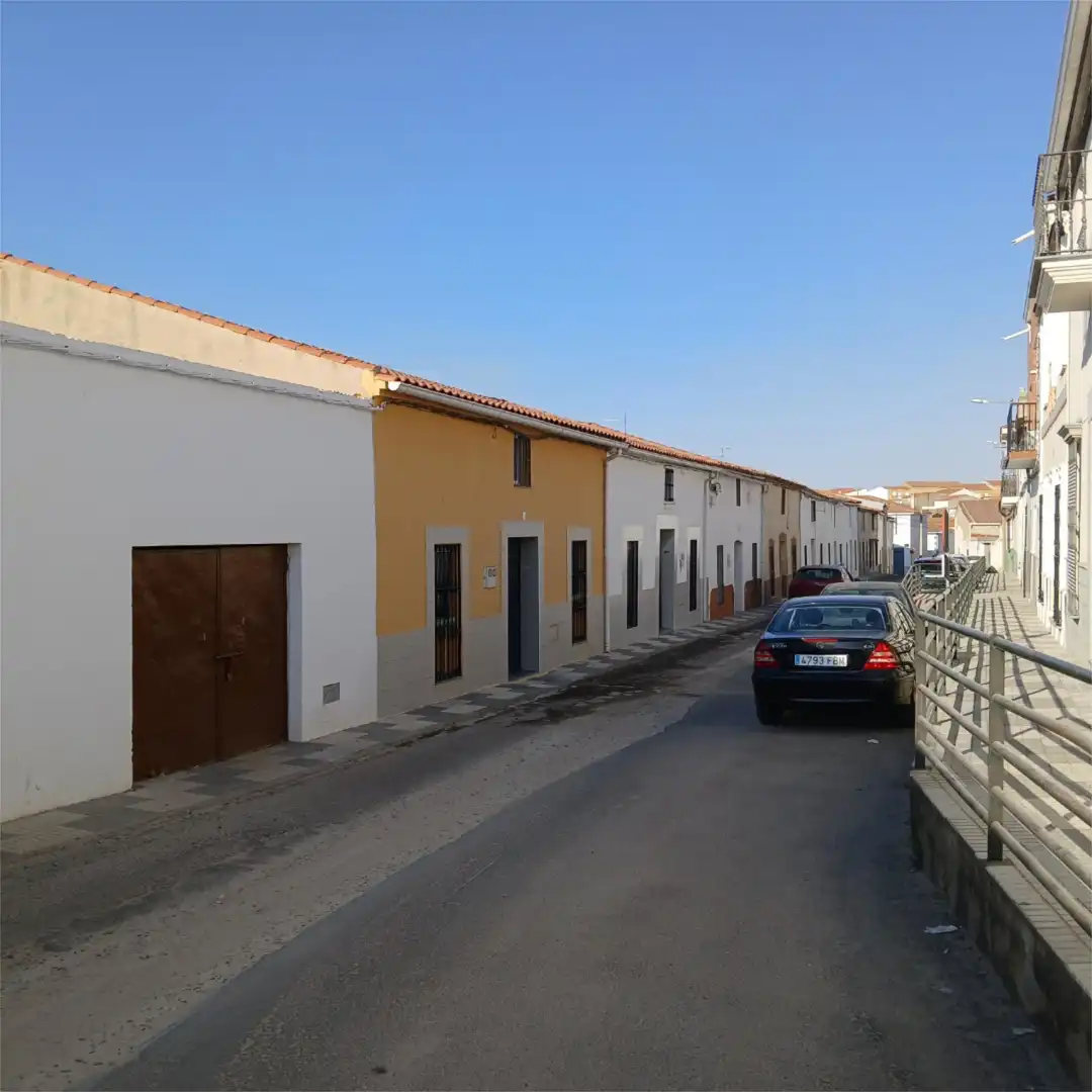 Casa adosada en venta en Calle Hernández Gil, 22, La Coronada Vista exterior de Casa adosada en venta en La Coronada con Calefacción, Jardín privado y Terraza