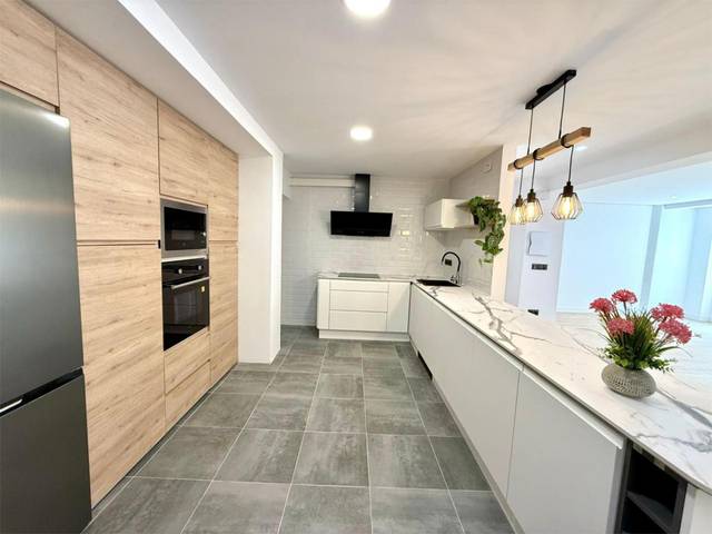 Piso en Venta en Calle Sampiro, 18 en Centro Ciudad