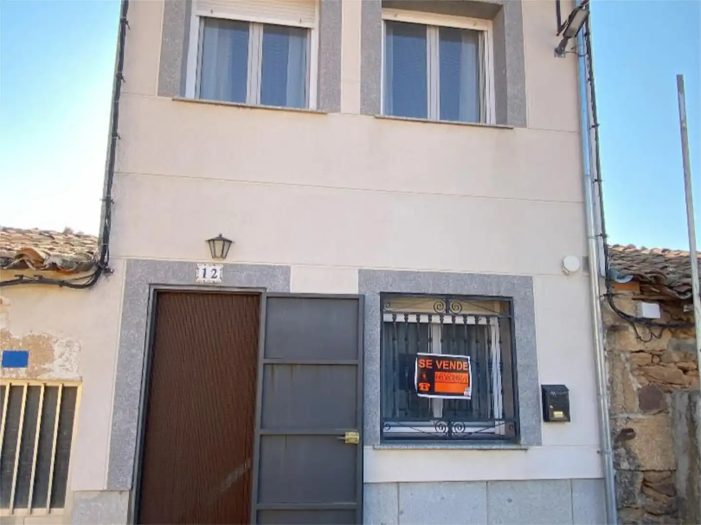 Einfamilien-Reihenhaus zum Verkauf in Calle Egido, 32, Los Llanos de Tormes Außenansicht von Einfamilien-Reihenhaus zum Verkauf in Los Llanos de Tormes mit Heizung, Abstellraum und Möbliert