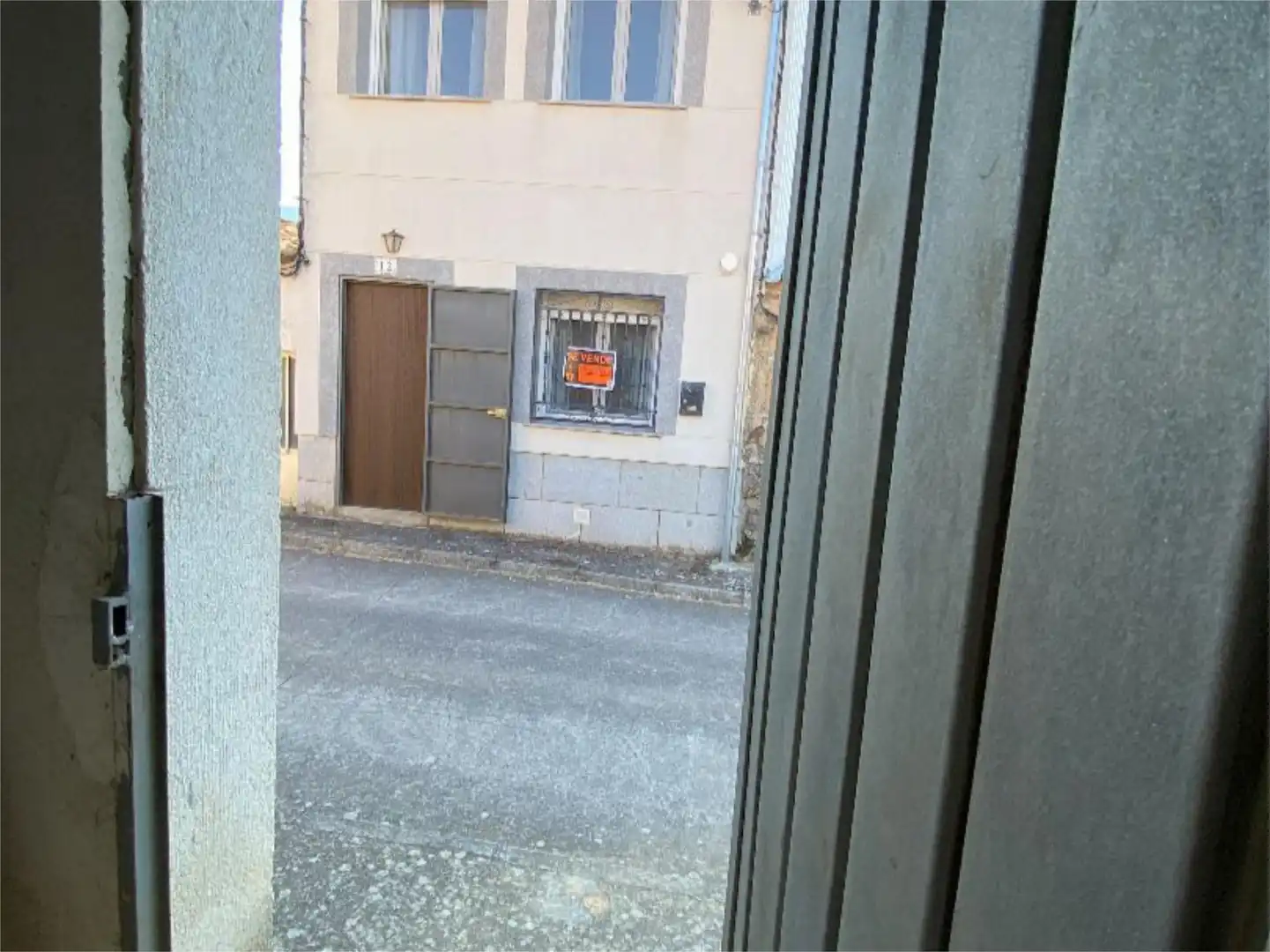 Einfamilien-Reihenhaus zum Verkauf in Calle Egido, 32, Los Llanos de Tormes Außenansicht von Einfamilien-Reihenhaus zum Verkauf in Los Llanos de Tormes mit Heizung, Abstellraum und Möbliert