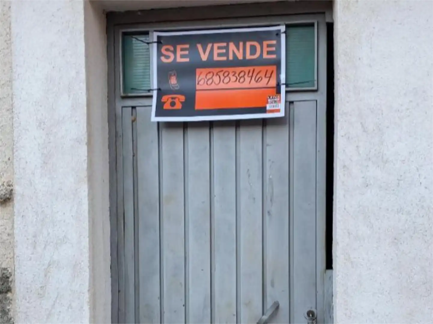 Einfamilien-Reihenhaus zum Verkauf in Calle Egido, 32, Los Llanos de Tormes Außenansicht von Einfamilien-Reihenhaus zum Verkauf in Los Llanos de Tormes mit Heizung, Abstellraum und Möbliert