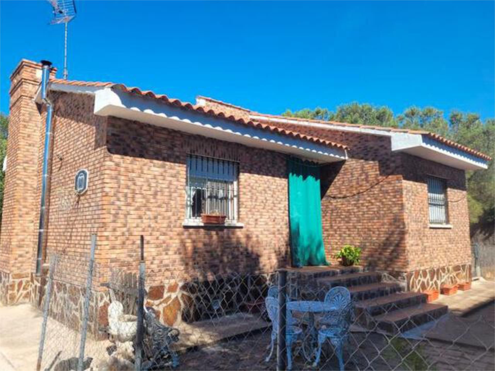 Vista exterior de Casa adosada en venda en Nuevo Baztán amb Calefacció, Jardí privat i Traster