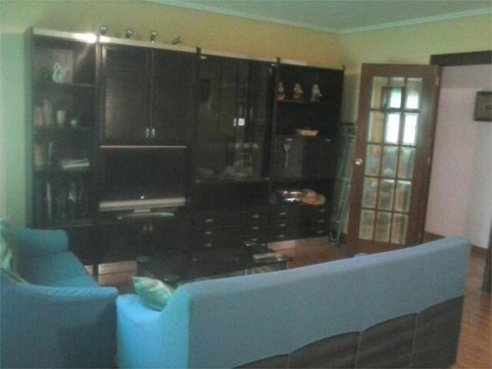 Living room of Flat to rent in  Zaragoza Capital  with Heating, Private garden and Furnished