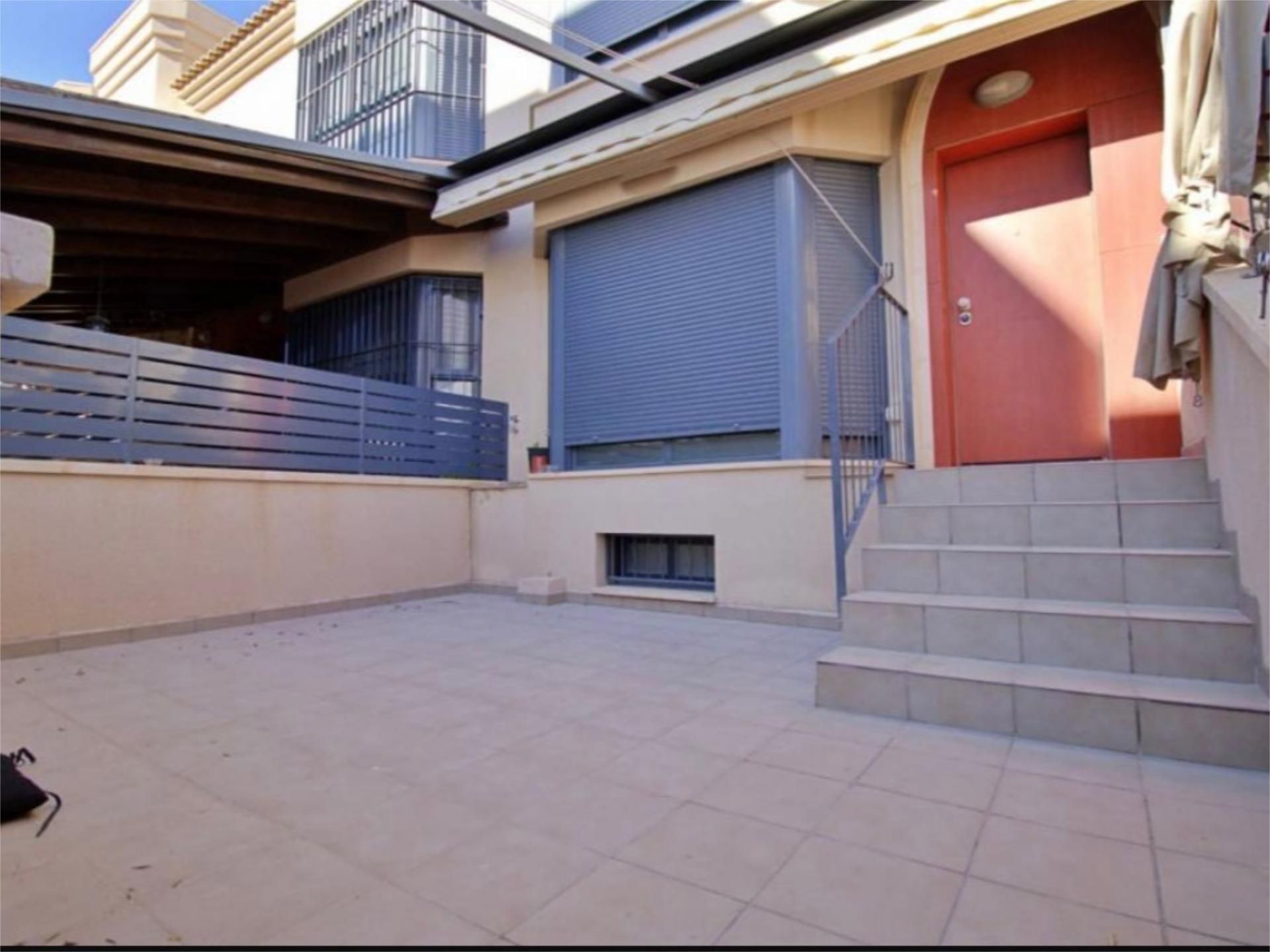 Vista exterior de Casa o chalet de alquiler en Elche / Elx con Aire acondicionado, Calefacción y Terraza