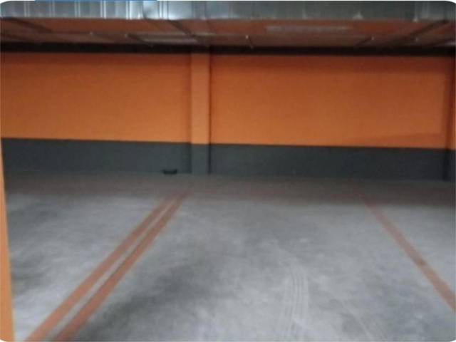 Garaje en Alquiler en Calle de María de las Mercedes de Borbón, 176 en Valdebebas - Valdefuentes