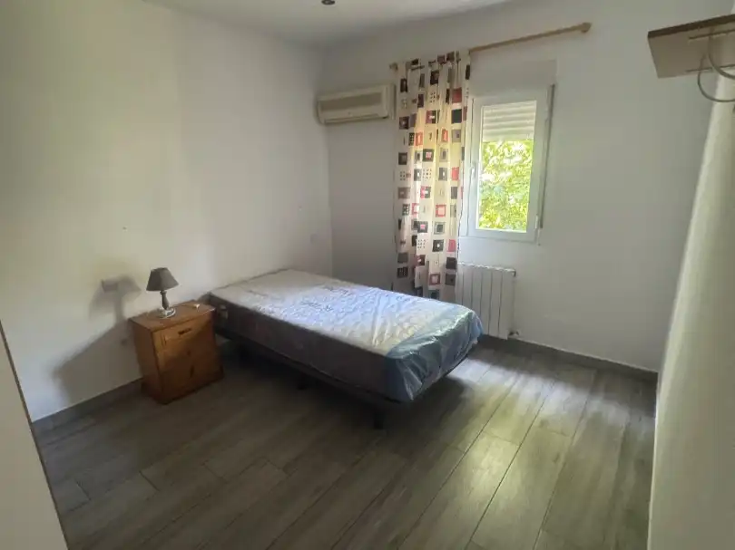 Flat for sale in Avenida de la Reconquista, 18, La Reconquista Bedroom of Flat for sale in Toledo with Air Conditioner, Heating and Private garden