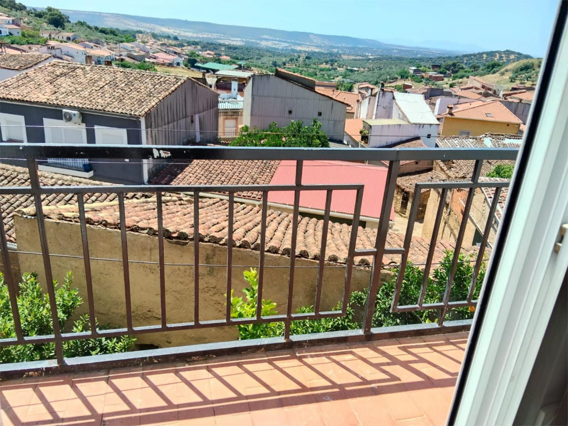 Terrassa de Finca rústica de lloguer en Cañamero amb Terrassa, Traster i Moblat