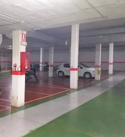 Garaje en Alquiler en Calle Navarro Ledesma, 162 en El Cónsul - Ciudad Universitaria - El Romeral