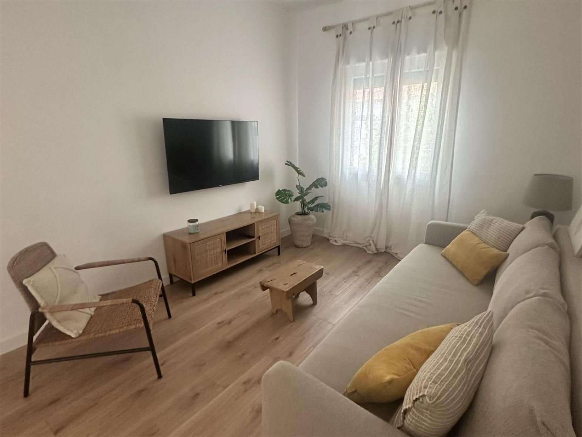 Living room of Flat to rent in Mieres (Asturias)  with Heating, Parquet flooring and Furnished