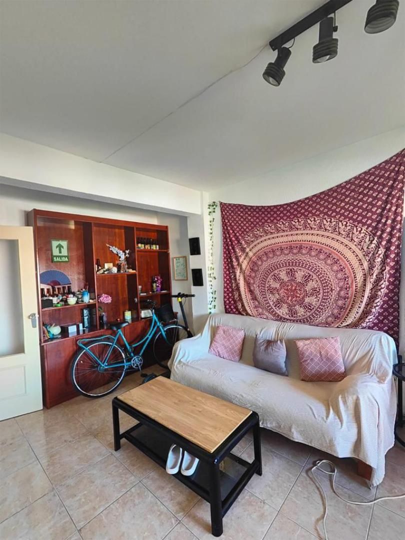 Living room of Flat to share in  Sevilla Capital  with Air Conditioner, Parquet flooring and Terrace