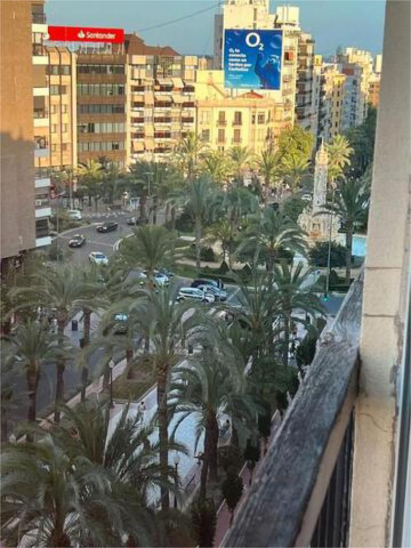 Vista exterior de Pis de lloguer en Alicante / Alacant amb Calefacció i Moblat