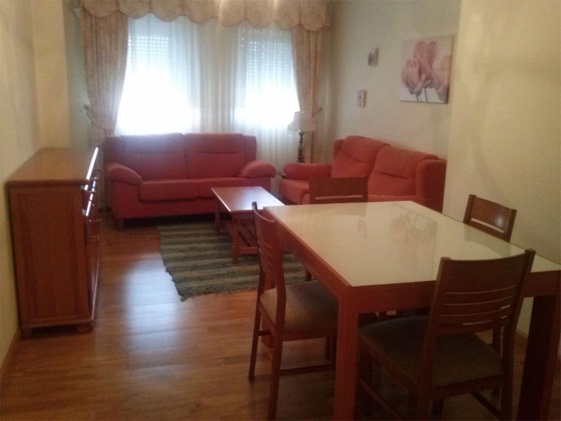 Sala d'estar de Pis de lloguer en Lugo Capital amb Balcó